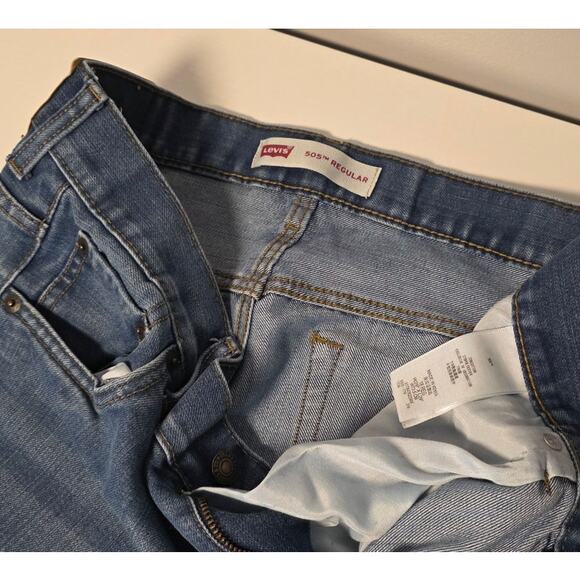 Levi's 505 Men's Slim Straight Fit Light Wash Denim Blue Jeans 29x29 NormCore - Picture 6 of 7